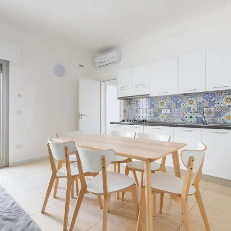 Idalia Homes - Duna 펜션