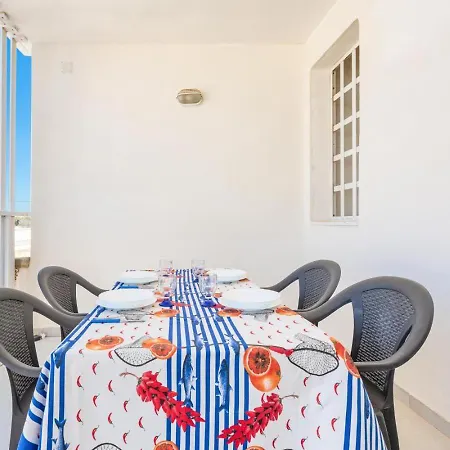 Idalia Homes - Duna 펜션 *